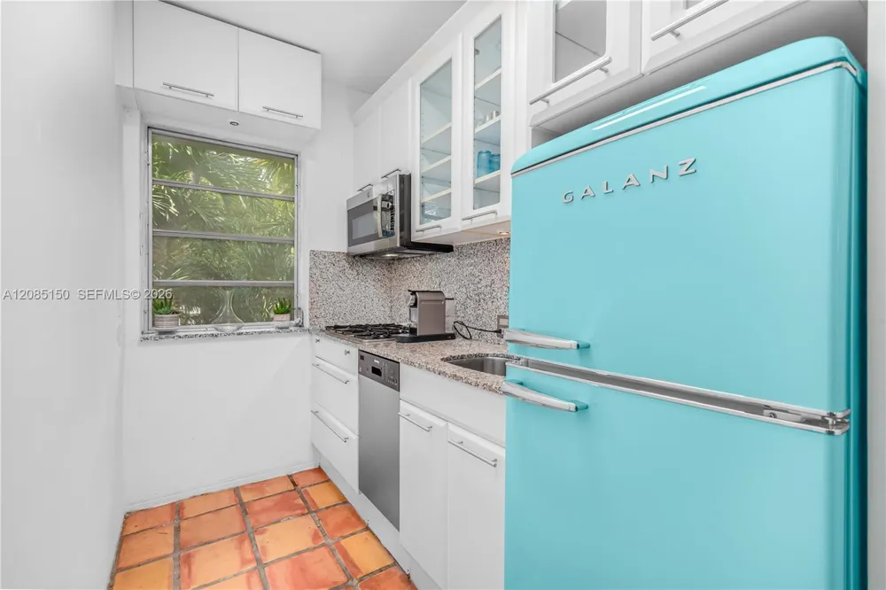 742 10th St #209 Miami Beach, FL 33139