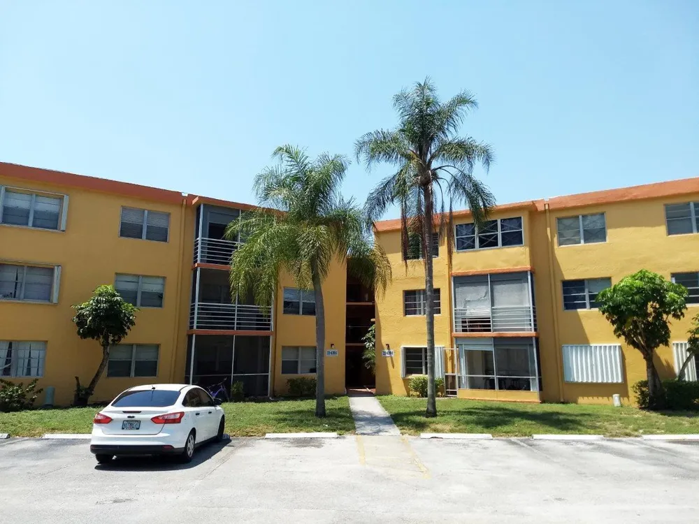 4394 NW 9TH #22-3C Deerfield Beach, FL 33064