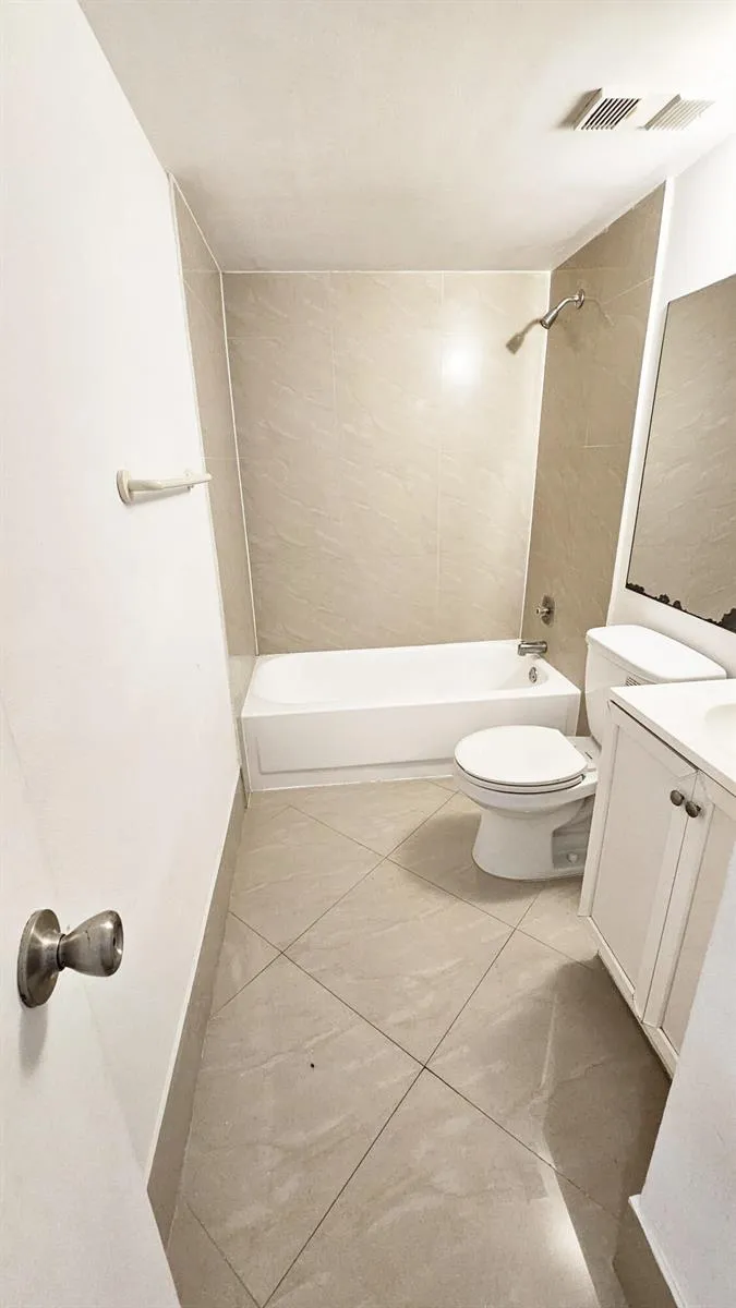 4394 NW 9TH #22-3C Deerfield Beach, FL 33064