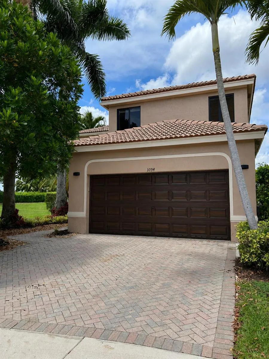 1094 BLUEWOOD TERRACE Weston, FL 33327