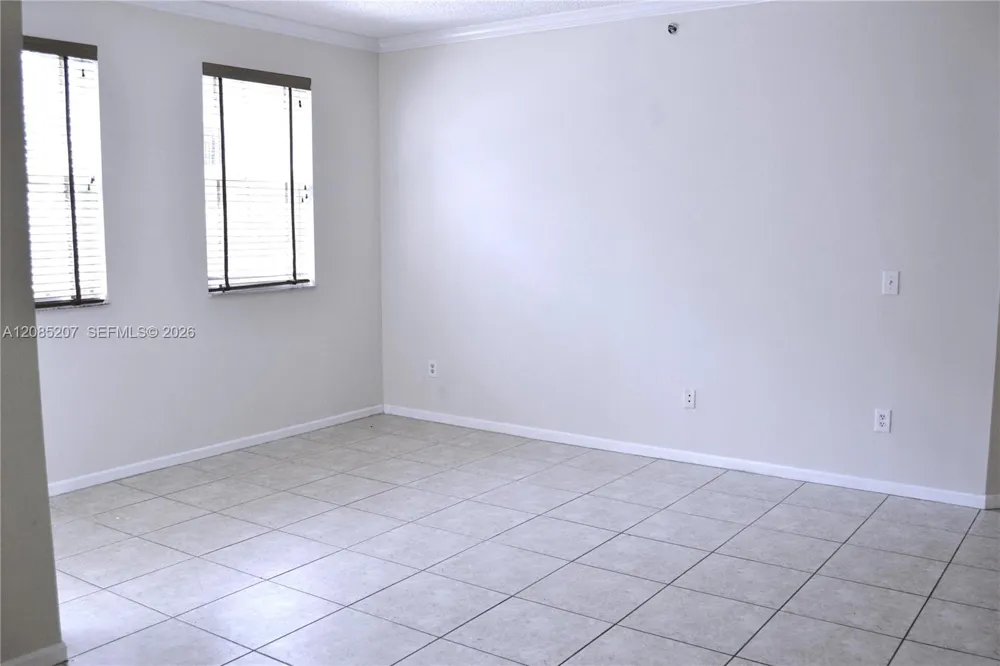 3225 NE 184th St #10103 Aventura, FL 33160