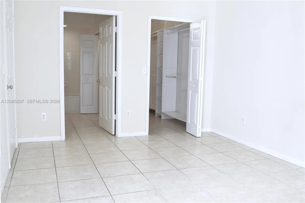 3225 NE 184th St #10103 Aventura, FL 33160