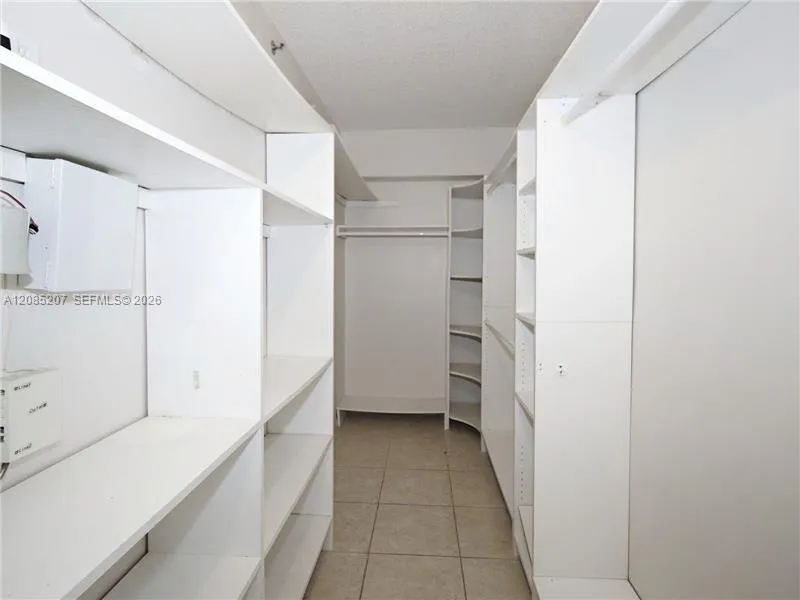 3225 NE 184th St #10103 Aventura, FL 33160