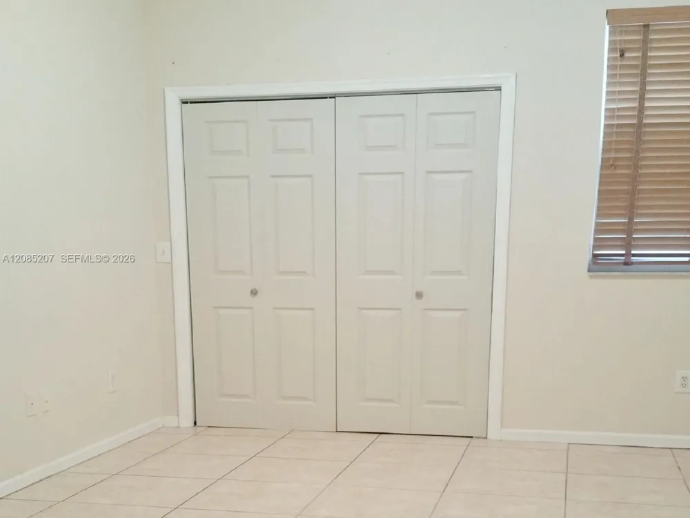 3225 NE 184th St #10103 Aventura, FL 33160