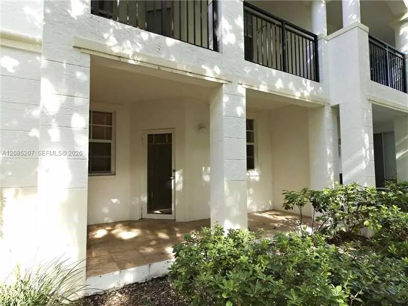 3225 NE 184th St #10103 Aventura, FL 33160