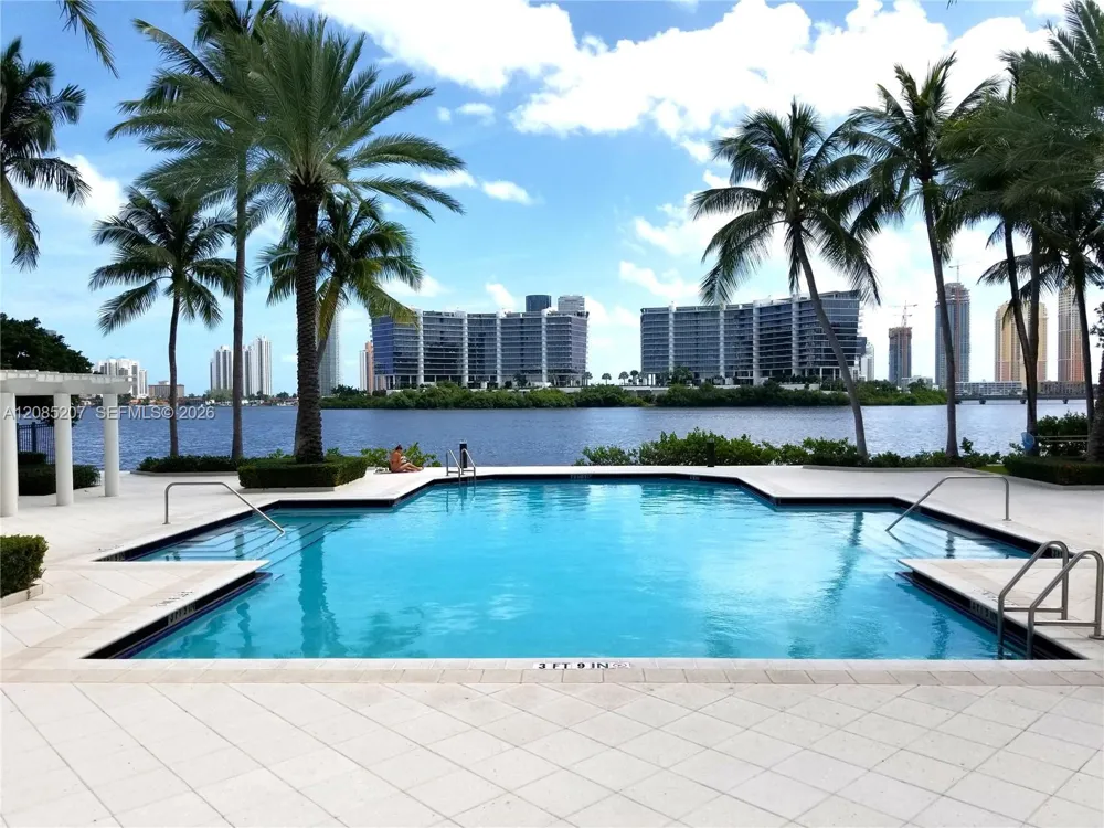 3225 NE 184th St #10103 Aventura, FL 33160