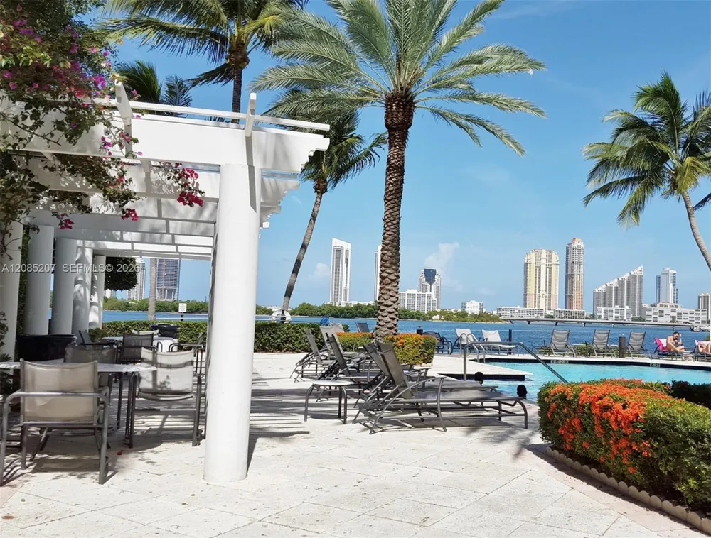3225 NE 184th St #10103 Aventura, FL 33160