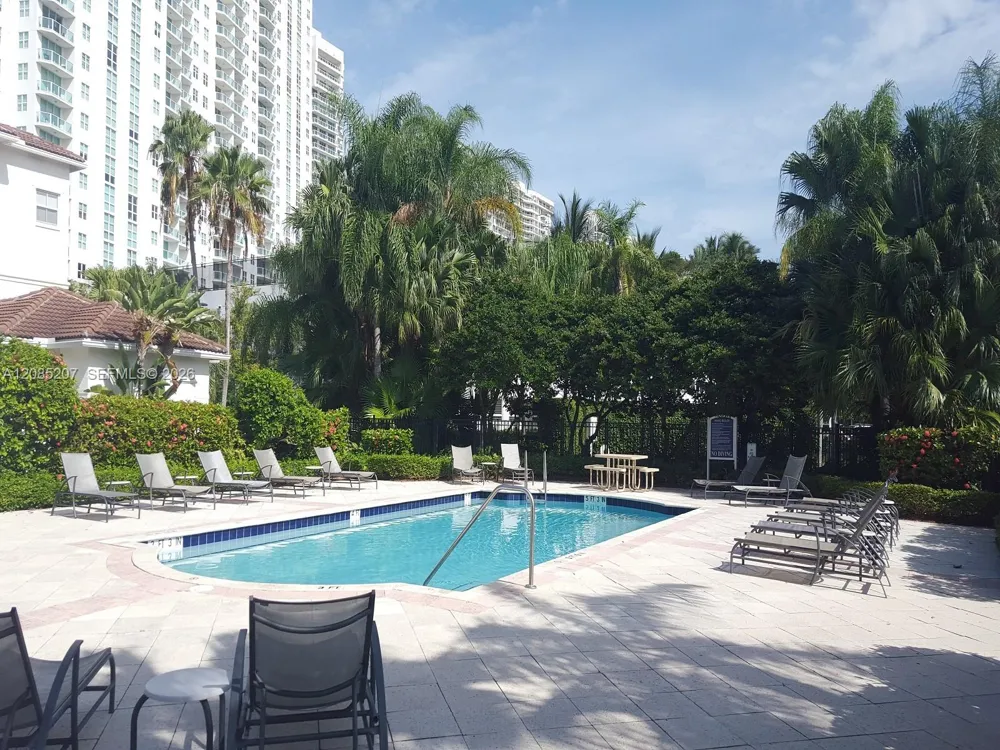 3225 NE 184th St #10103 Aventura, FL 33160