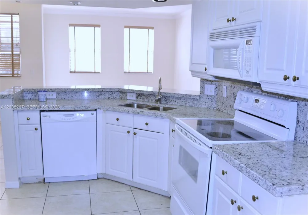 3225 NE 184th St #10103 Aventura, FL 33160