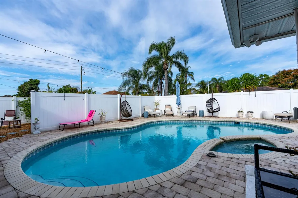 601 SE KARRIGAN TERRACE Port St. Lucie, FL 34983