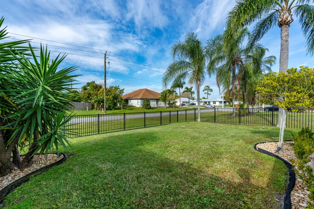 601 SE KARRIGAN TERRACE Port St. Lucie, FL 34983