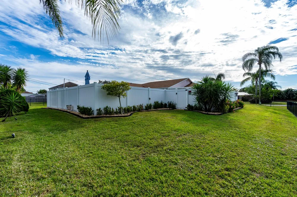 601 SE KARRIGAN TERRACE Port St. Lucie, FL 34983