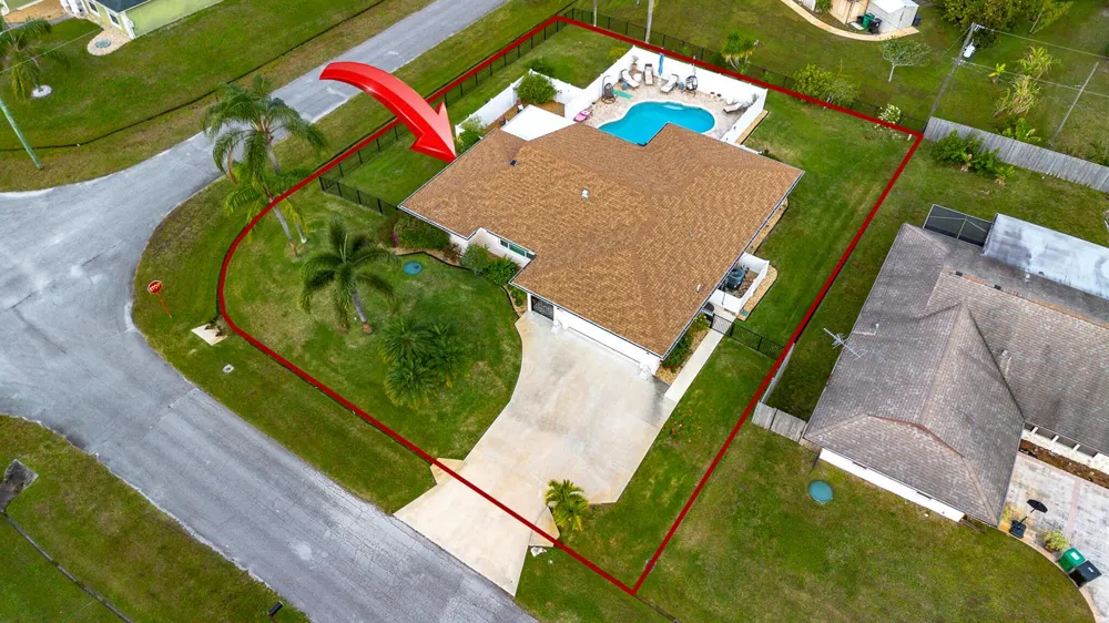 601 SE KARRIGAN TERRACE Port St. Lucie, FL 34983