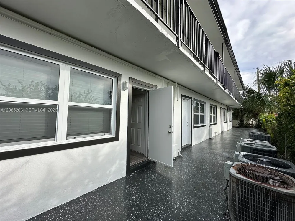 2300 Madison St #107 Hollywood, FL 33020