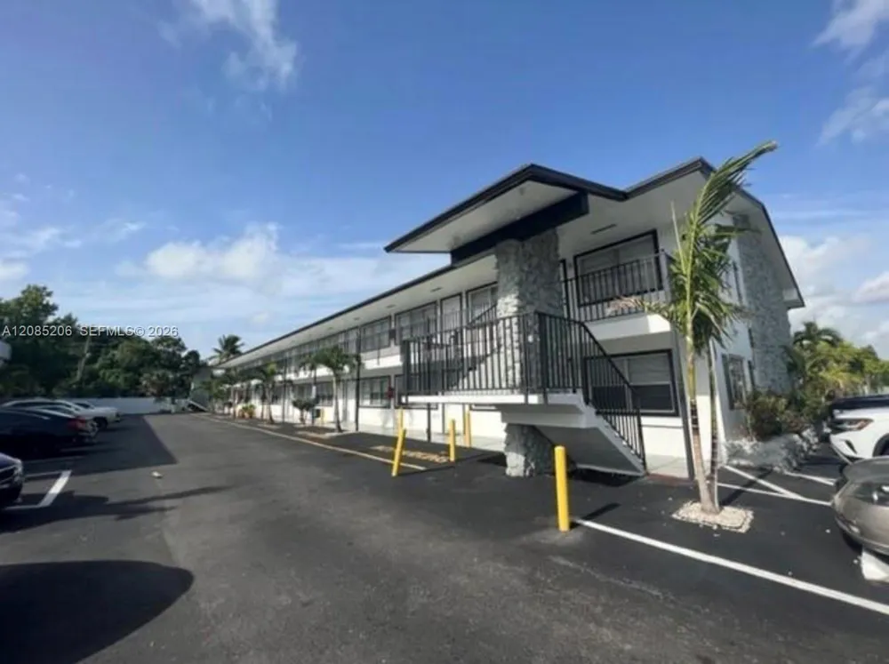 2300 Madison St #107 Hollywood, FL 33020