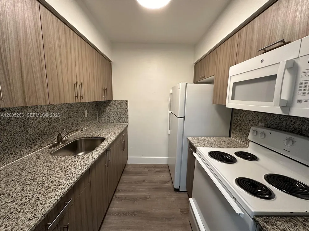 2300 Madison St #107 Hollywood, FL 33020