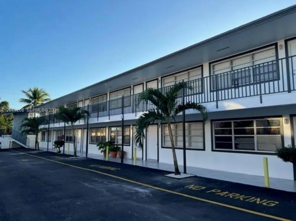 2300 Madison St #107 Hollywood, FL 33020