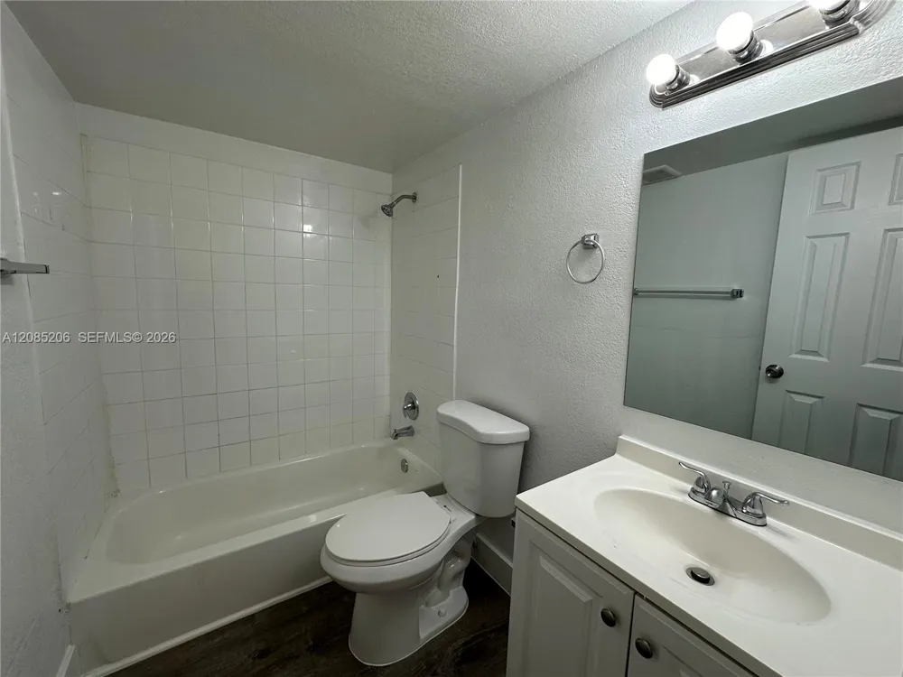 2300 Madison St #107 Hollywood, FL 33020