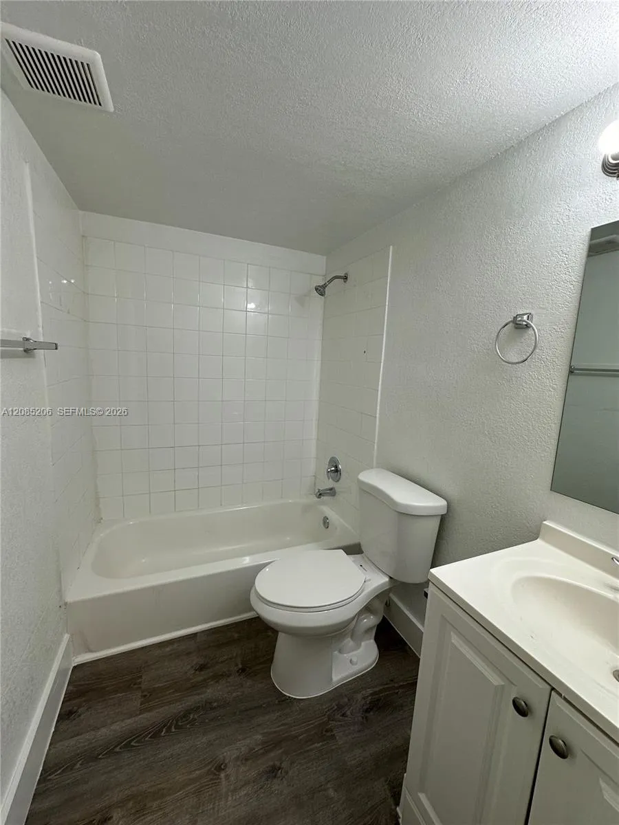 2300 Madison St #107 Hollywood, FL 33020