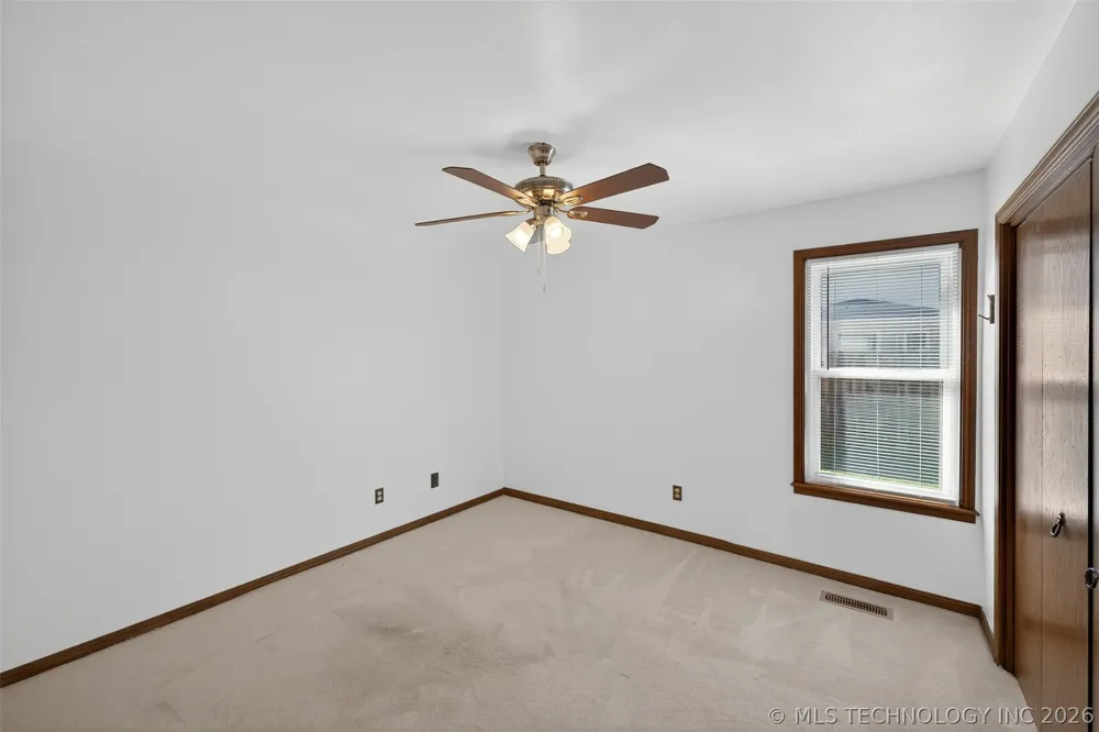 1408 S Veyda Street Pryor, OK 74361