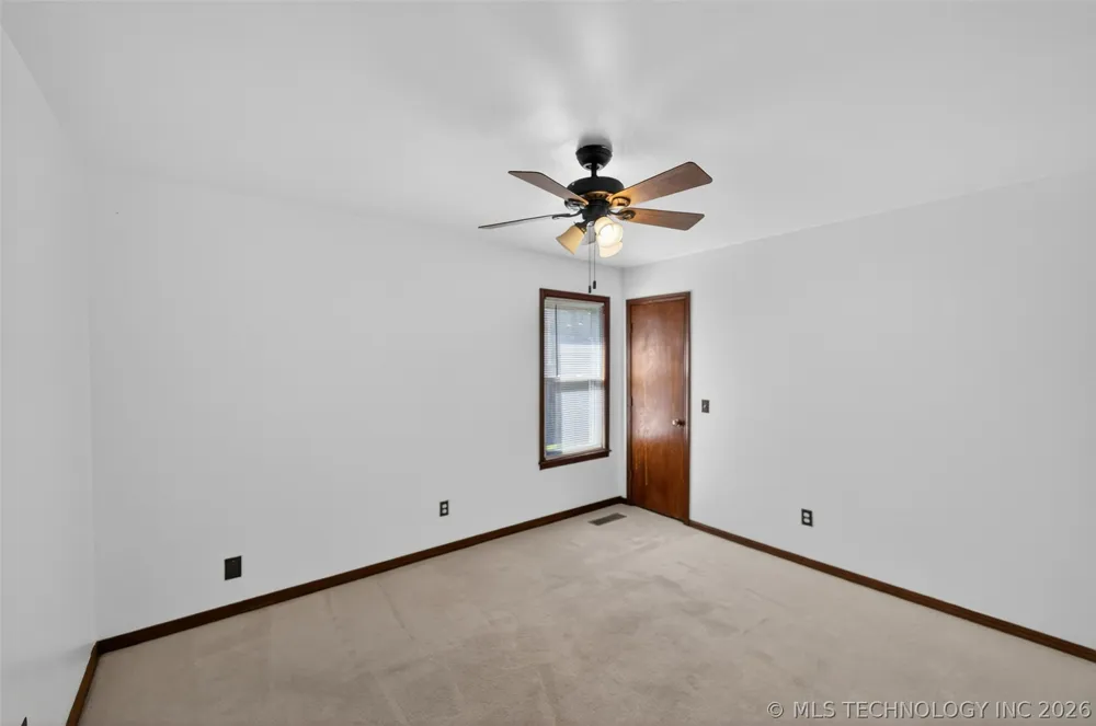 1408 S Veyda Street Pryor, OK 74361
