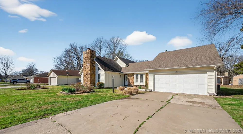 1408 S Veyda Street Pryor, OK 74361