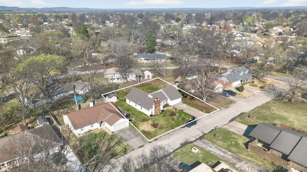 1408 S Veyda Street Pryor, OK 74361