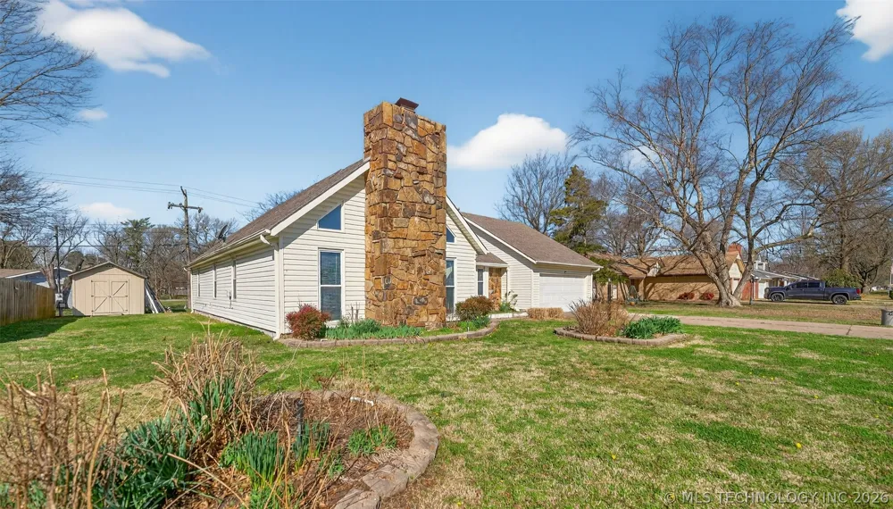 1408 S Veyda Street Pryor, OK 74361