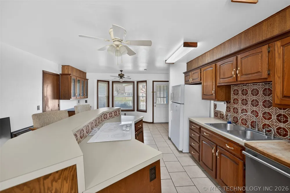1408 S Veyda Street Pryor, OK 74361