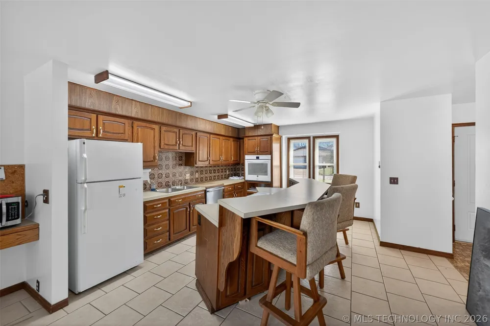 1408 S Veyda Street Pryor, OK 74361