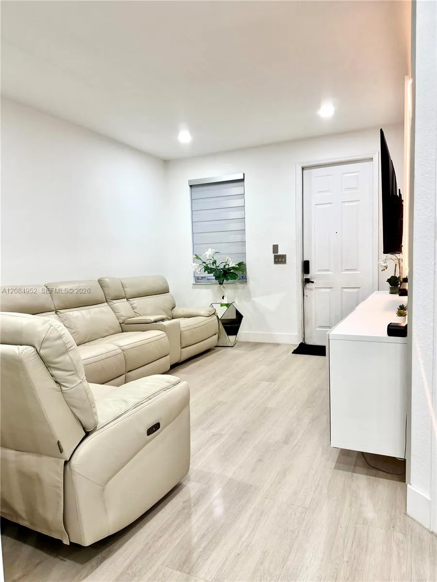 7796 NW 114th Pl Doral, FL 33178