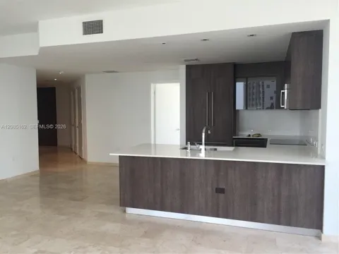 68 SE 6th St #2202