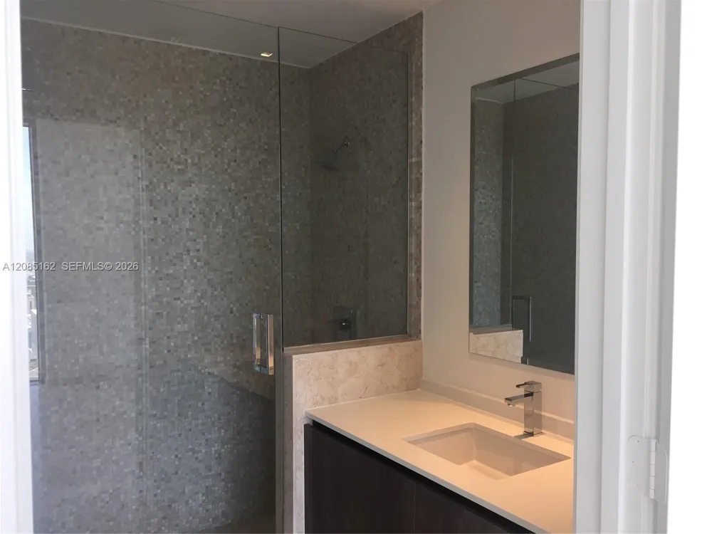 68 SE 6th St #2202 Miami, FL 33131