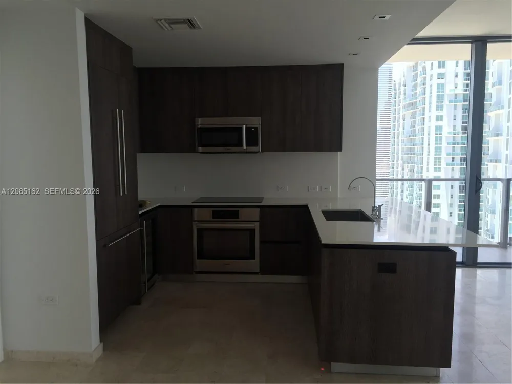 68 SE 6th St #2202 Miami, FL 33131