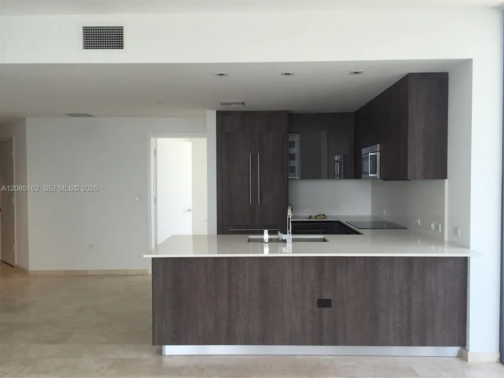 68 SE 6th St #2202 Miami, FL 33131