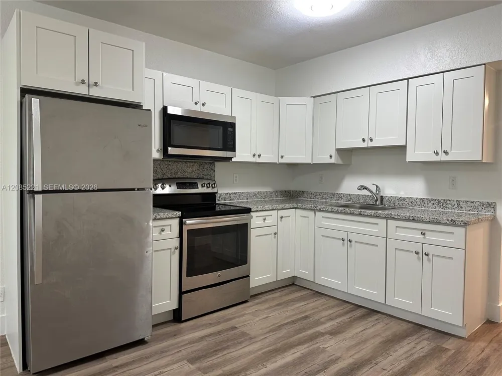 1928 Jefferson St #4 Hollywood, FL 33020
