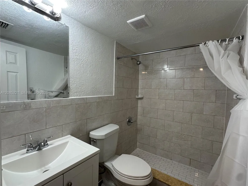 1928 Jefferson St #4 Hollywood, FL 33020