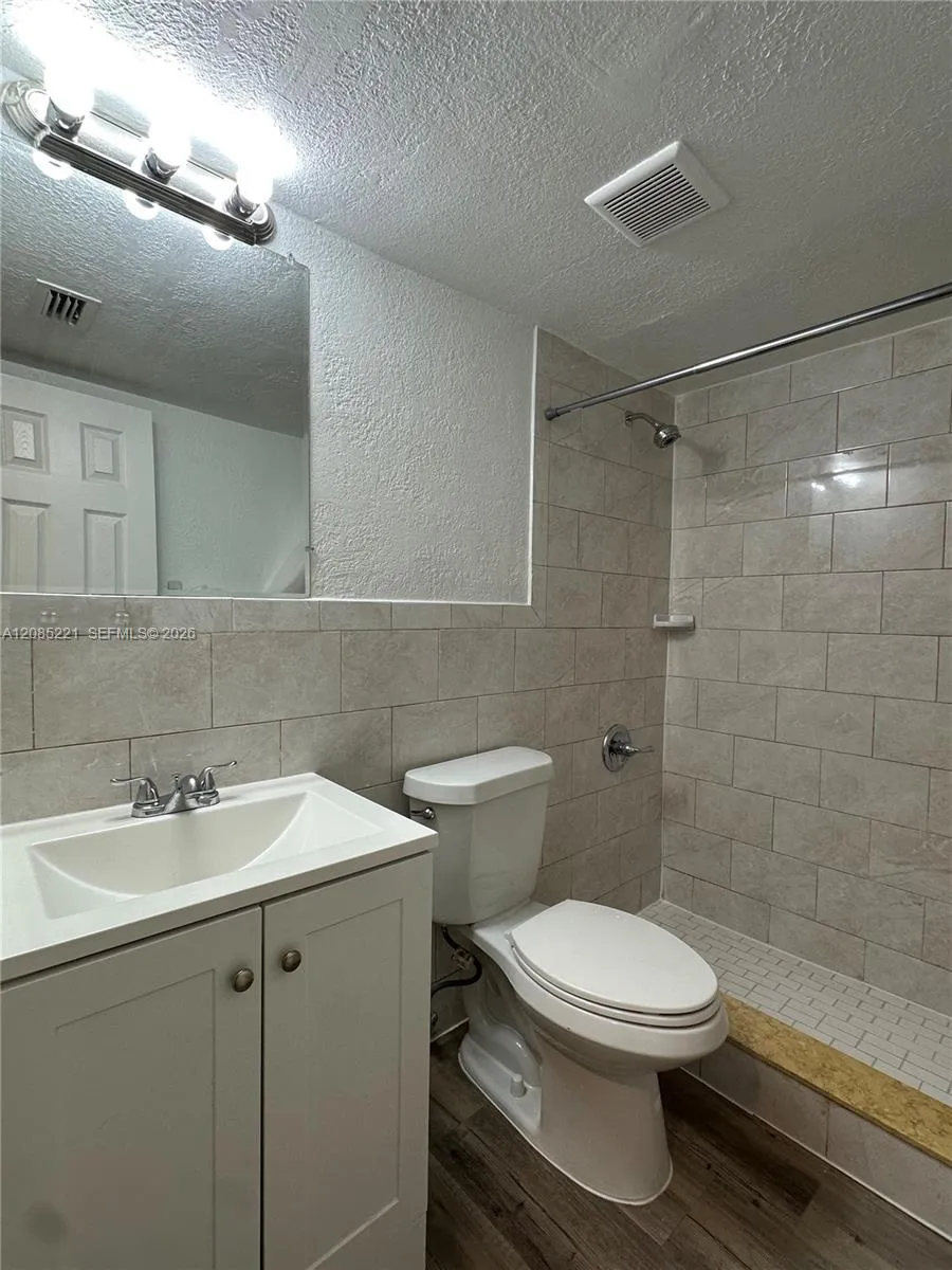1928 Jefferson St #4 Hollywood, FL 33020