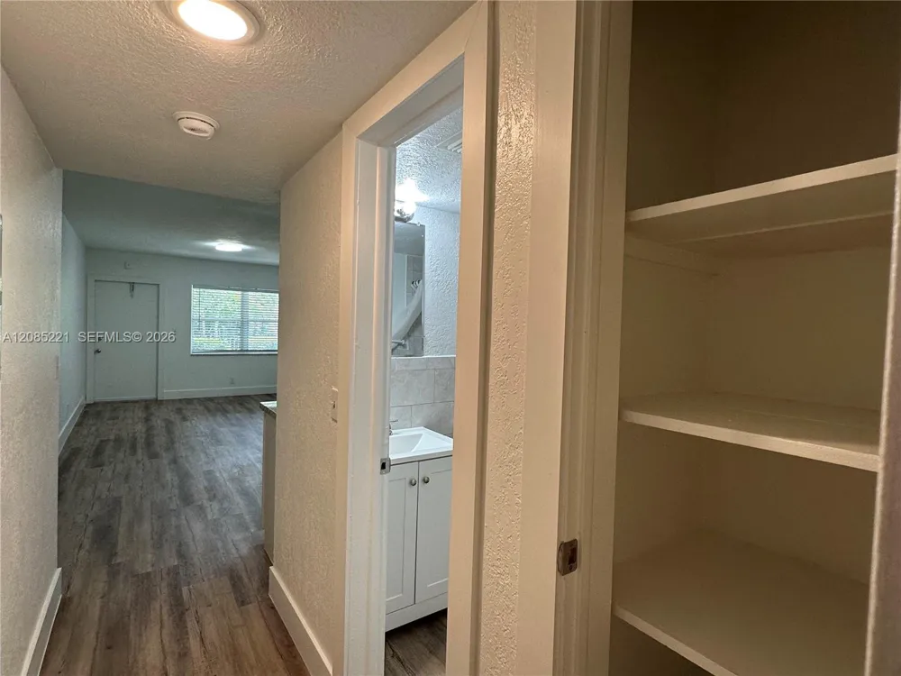 1928 Jefferson St #4 Hollywood, FL 33020