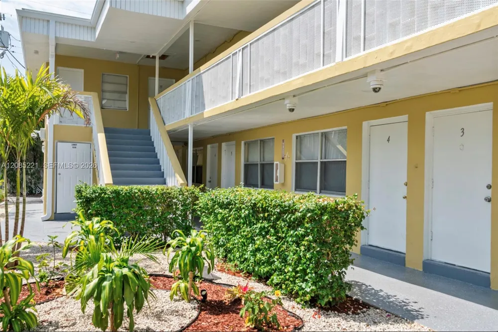 1928 Jefferson St #4 Hollywood, FL 33020