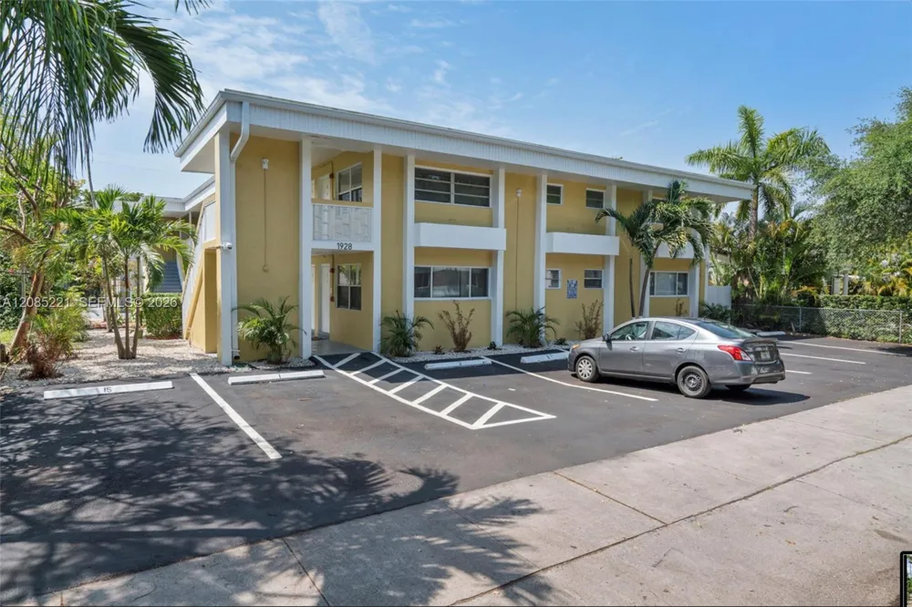 1928 Jefferson St #4 Hollywood, FL 33020
