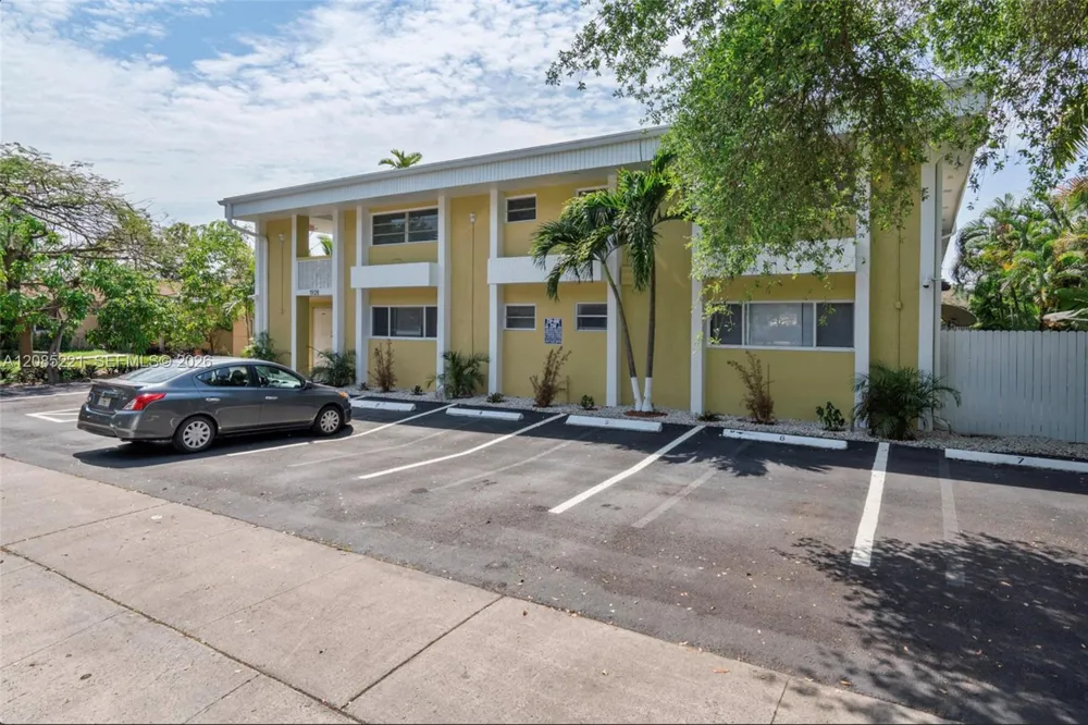 1928 Jefferson St #4 Hollywood, FL 33020