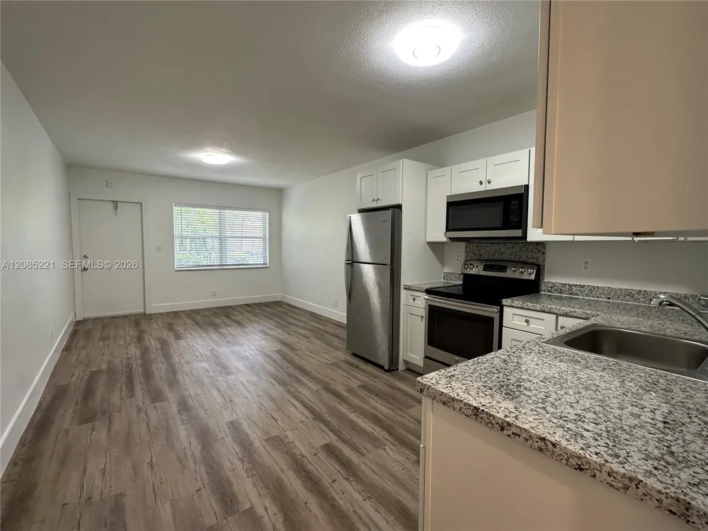 1928 Jefferson St #4 Hollywood, FL 33020