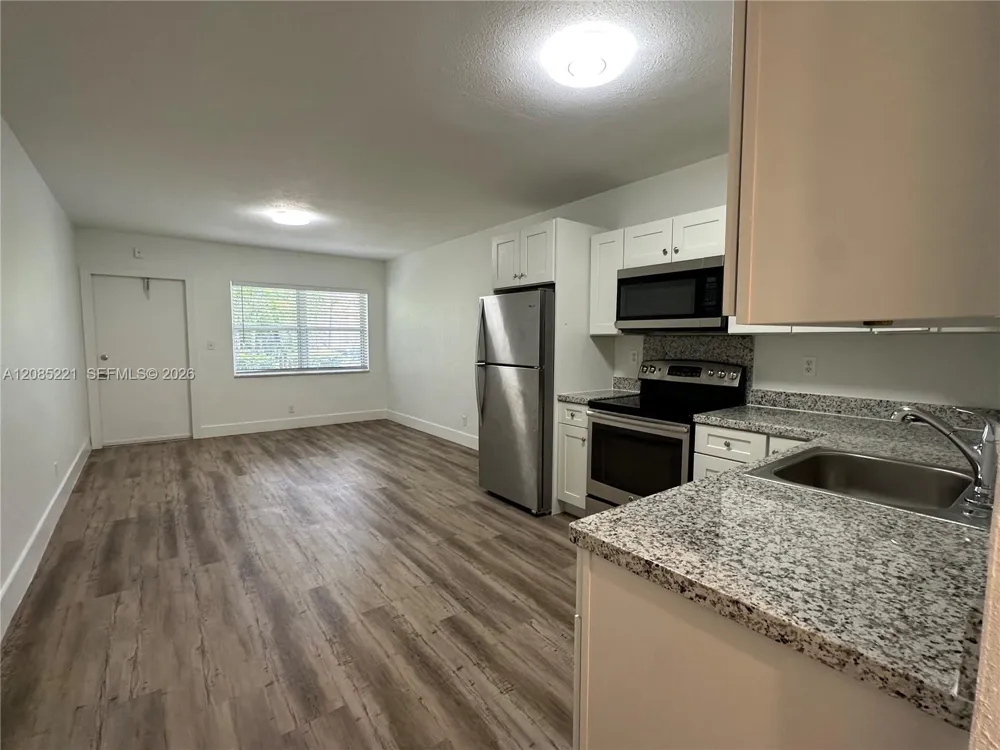 1928 Jefferson St #4 Hollywood, FL 33020