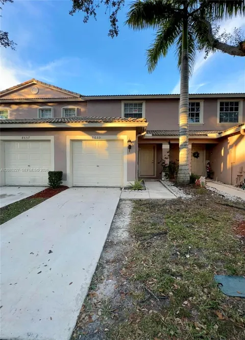 8655 Southgate Shores Cir