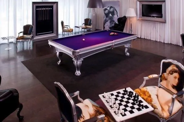 465 BRICKELL AVENUE #1806 Miami, FL 33131