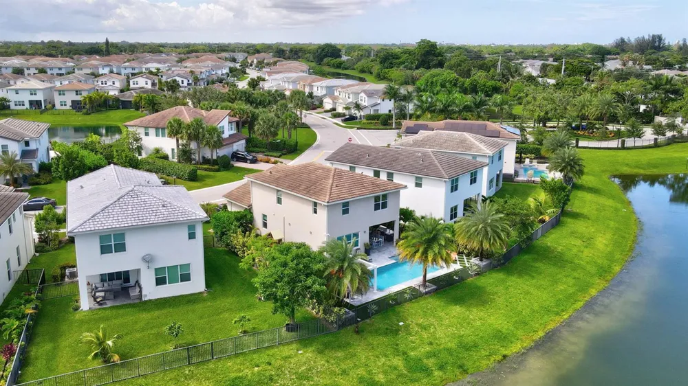 990 Veleiros Boulevard Lighthouse Point, FL 33064