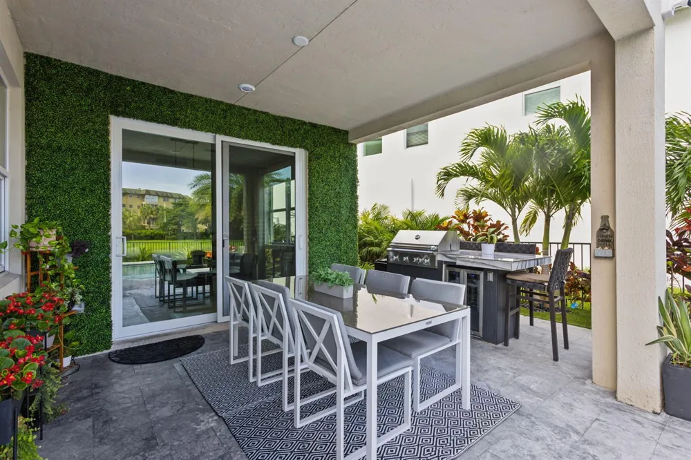 990 Veleiros Boulevard Lighthouse Point, FL 33064