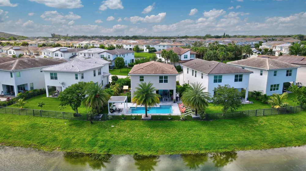 990 Veleiros Boulevard Lighthouse Point, FL 33064