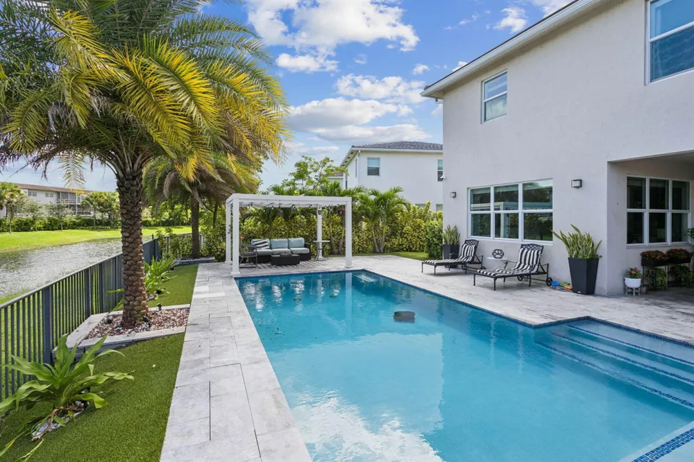 990 Veleiros Boulevard Lighthouse Point, FL 33064